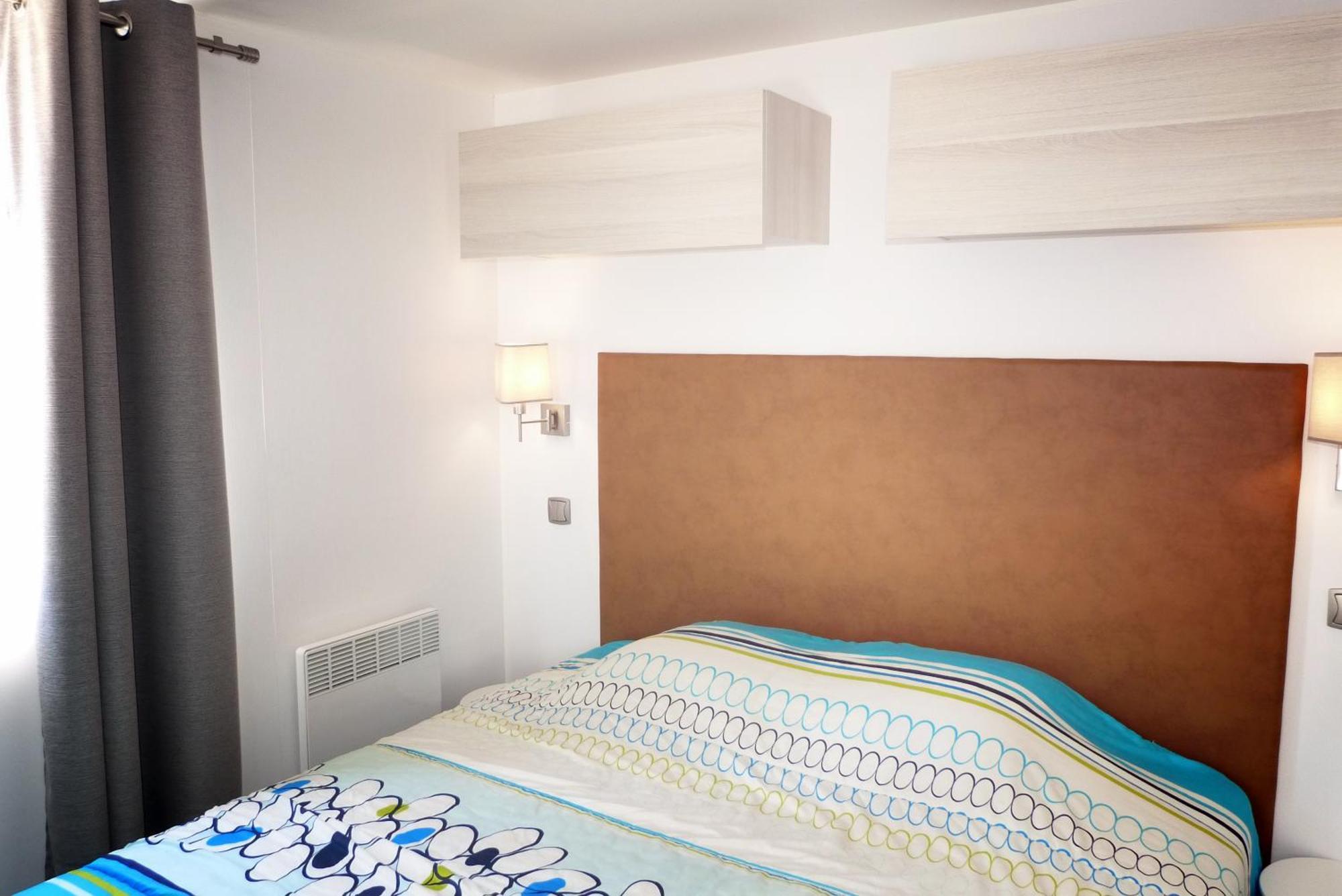 Camping Le Mediterranee Hyeres Ruang foto