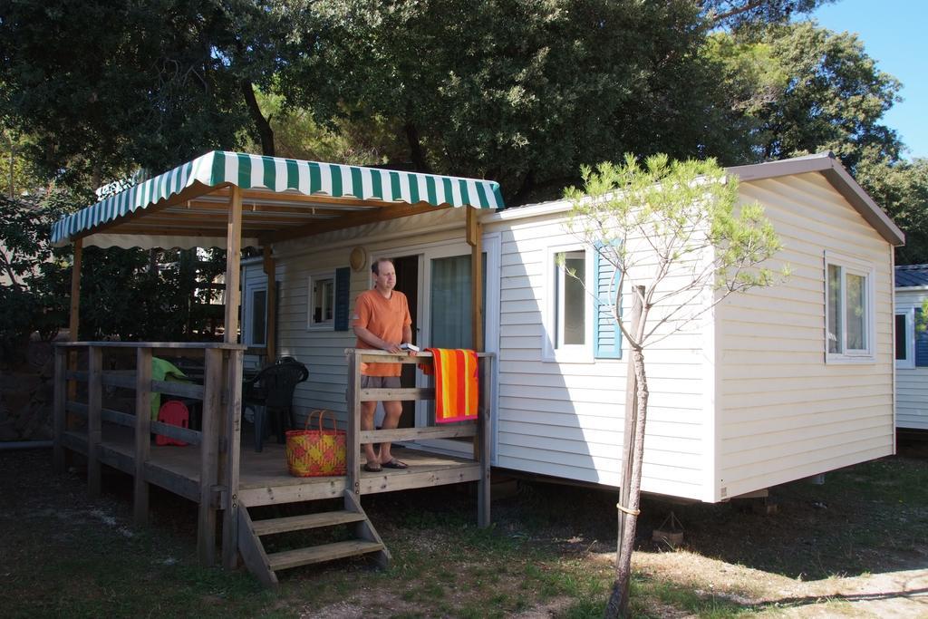 Camping Le Mediterranee Hyeres Bagian luar foto