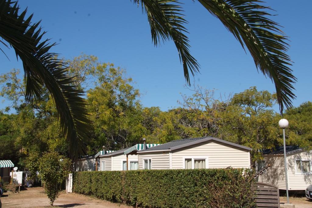 Camping Le Mediterranee Hyeres Bagian luar foto