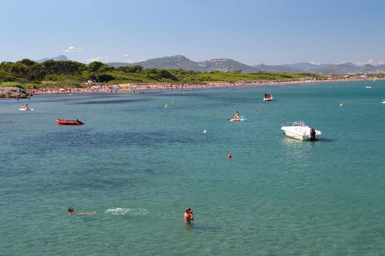 Camping Le Mediterranee Hyeres Bagian luar foto